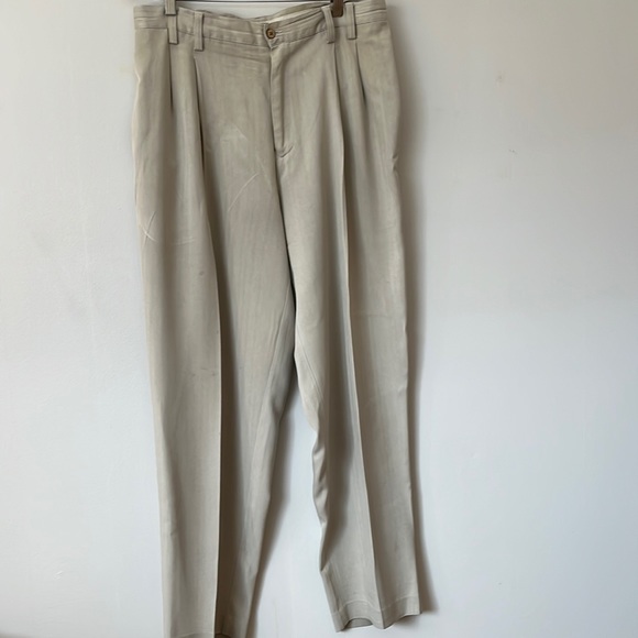 Tommy Bahama 100% silk tan slacks size 36. - Picture 3 of 7